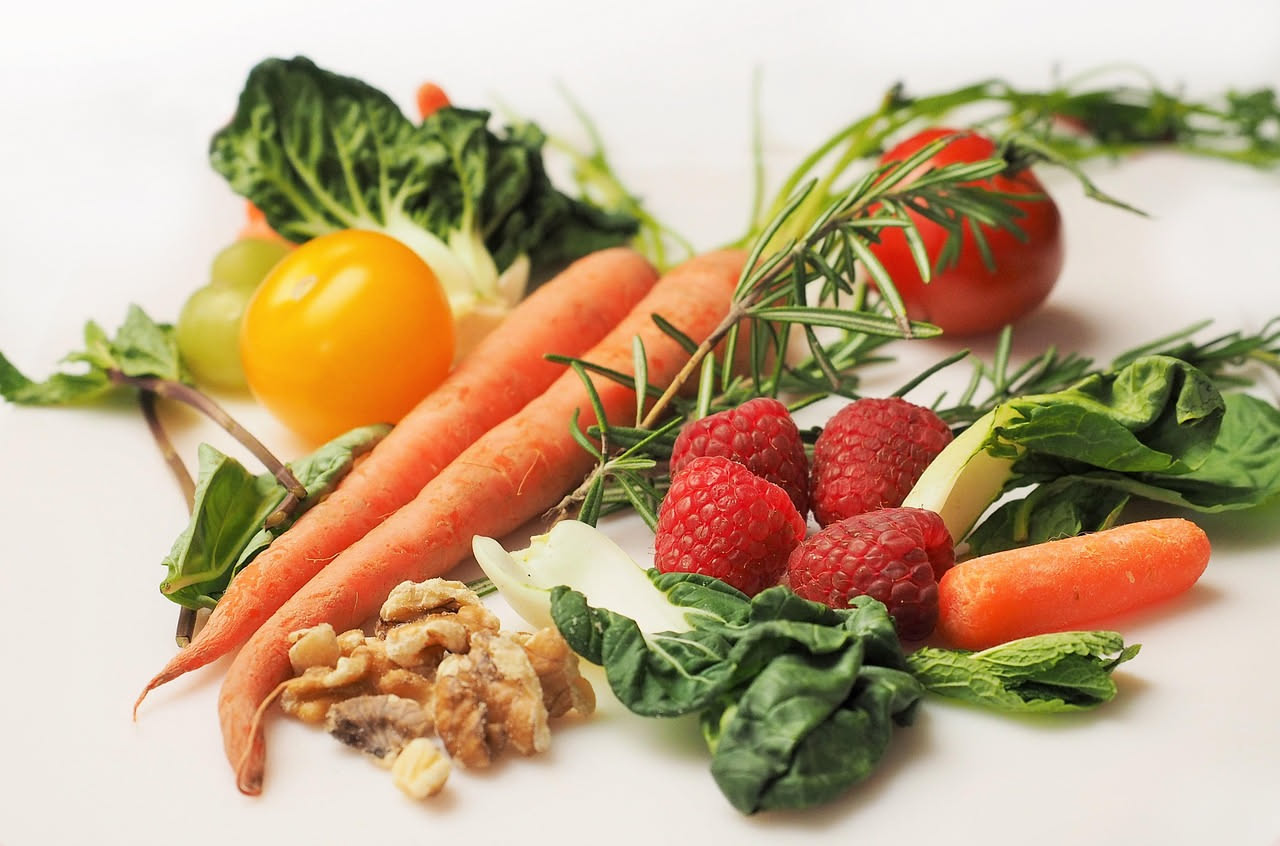 Alimentazione dopo i 50: cosa cambiare davvero