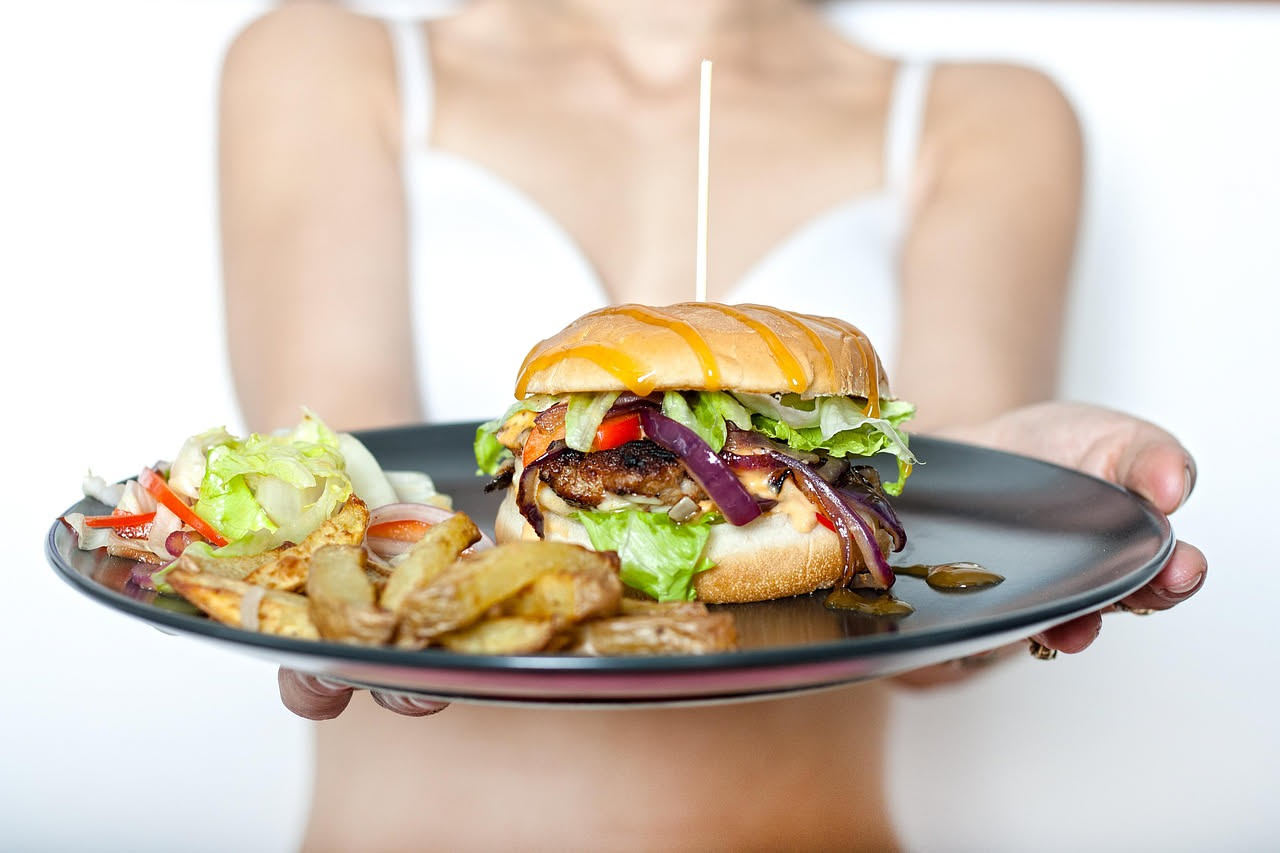 Hamburger fatto in casa equilibrato: come bilanciare carne e contorni