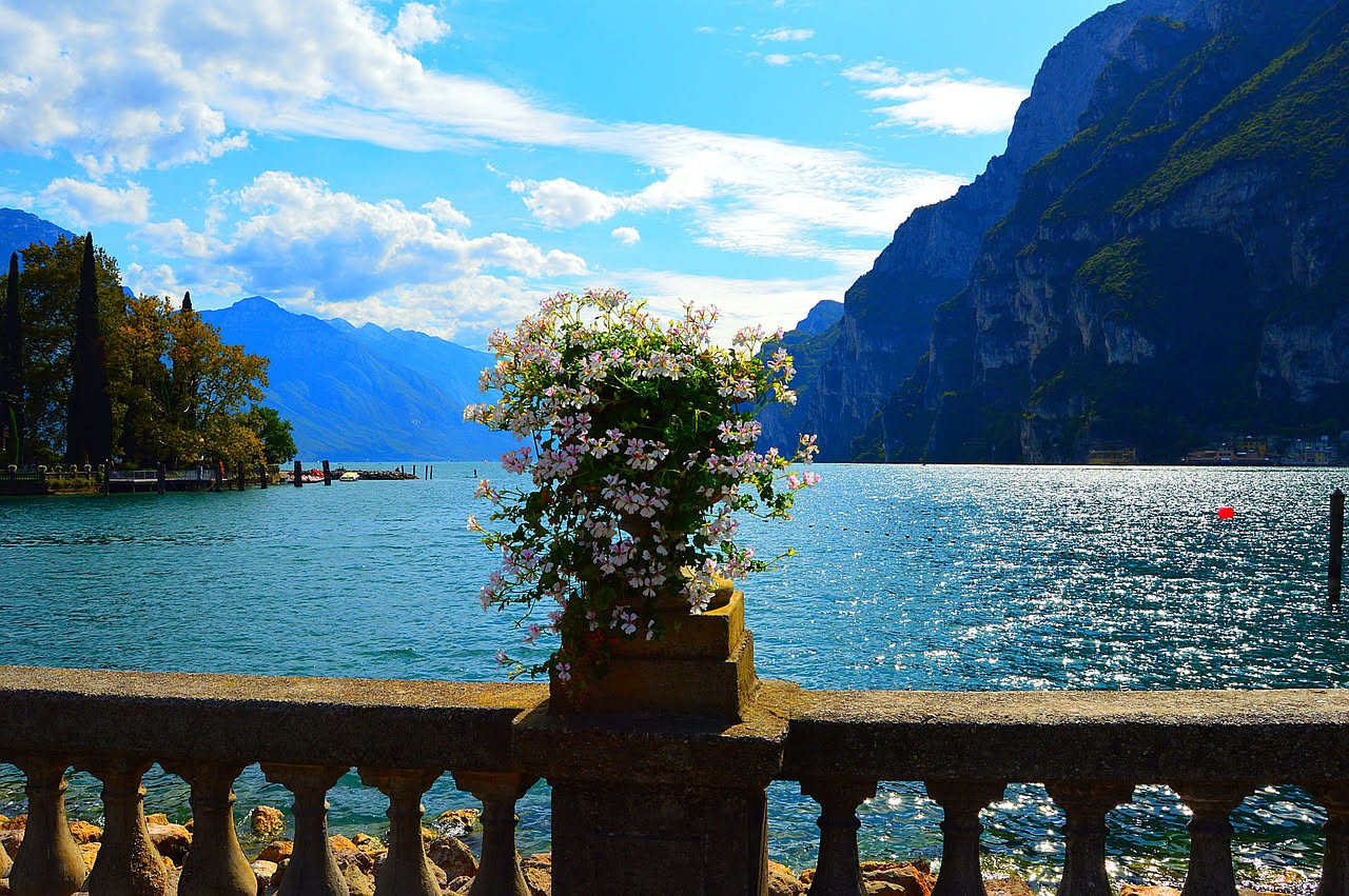 Scegliere alloggio al lago di Garda durante i ponti: le regole pratiche