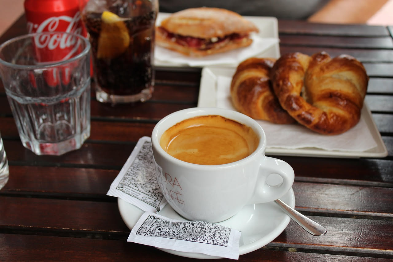 Bar del sabato mattino: come scegliere il tuo caffè di quartiere