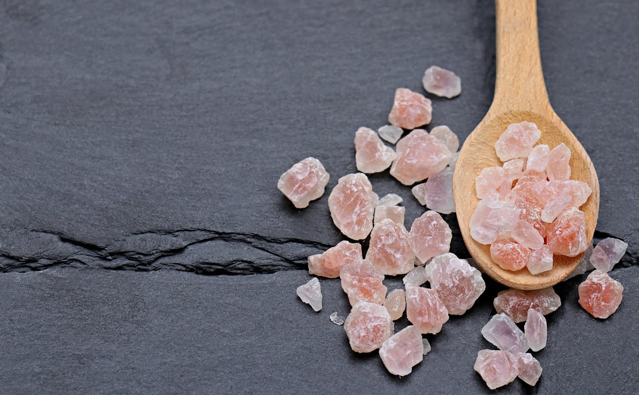Sale rosa è davvero più sano del sale comune?