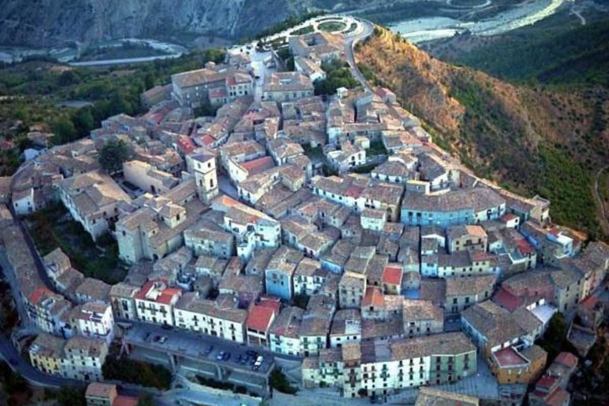 Savoca: il borgo siciliano che incanta tra cinema e storia